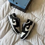 Nike Dunk Low SB • Panda